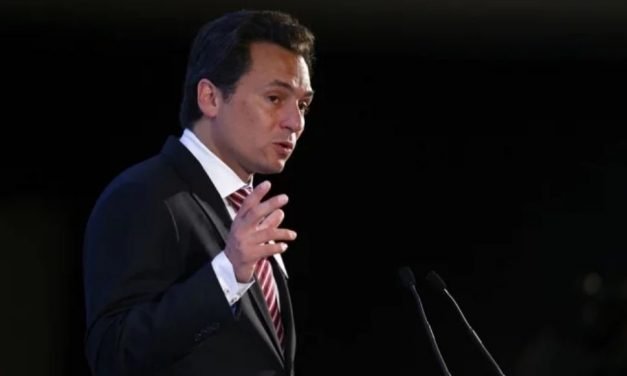 Frenan orden de captura contra Emilio Lozoya, exdirector de Pemex