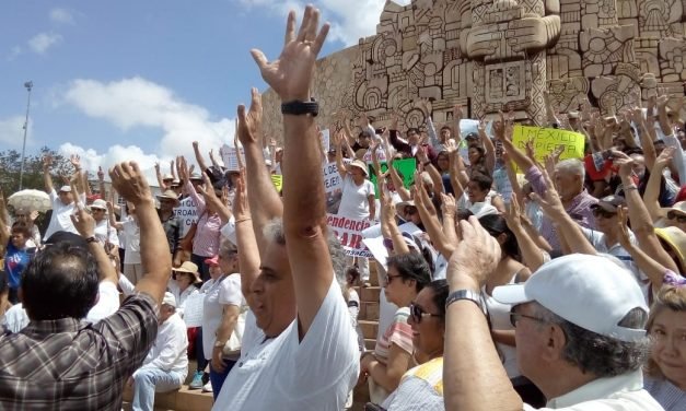 Reprueban resultados de López Obrador en gobierno federal