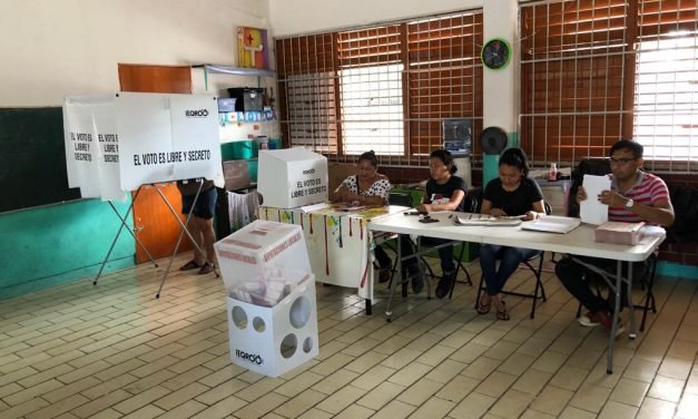 Debacle panista en Puebla y Baja California; domina abstencionismo