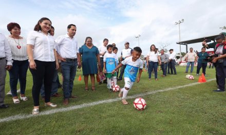 Academia de Iniciación Deportiva de Conkal recibió a Vila