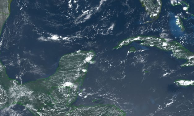 Bochorno y lluvias en los próximos tres días; onda tropical el jueves