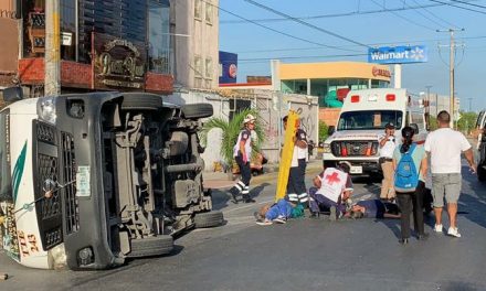 En Cancún, 12 lesionados por accidente de transporte público