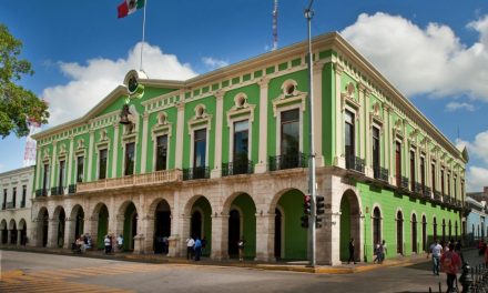 Edificio icónico de la plaza grande de Mérida, a restauración