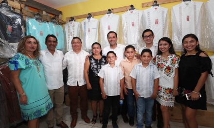 Inaugura Mauricio Vila Dosal la Feria de la Guayabera de Tekit 2019