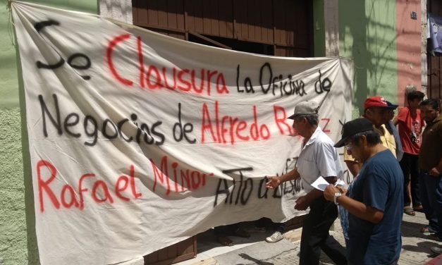 Otra toma de oficina para exigir destitución; ahora en Procuraduría Agraria (Video)