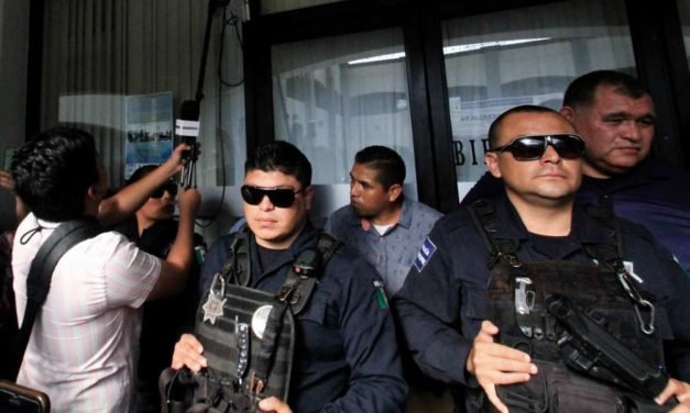 A puertas cerradas y de prisa, valida Congreso de Baja California “regalo” a Bonilla