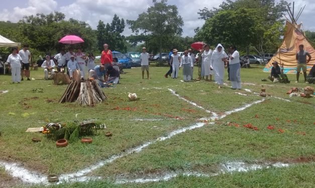 Rezan mayas y cheroquis por la paz y el cuidado de la Tierra