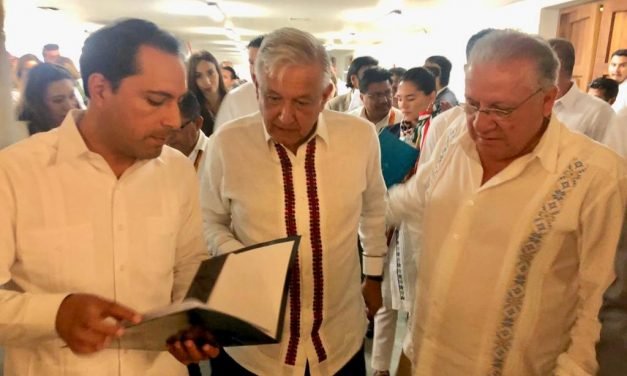 Firma Vila Dosal pacto para desarrollo Sur-Sureste