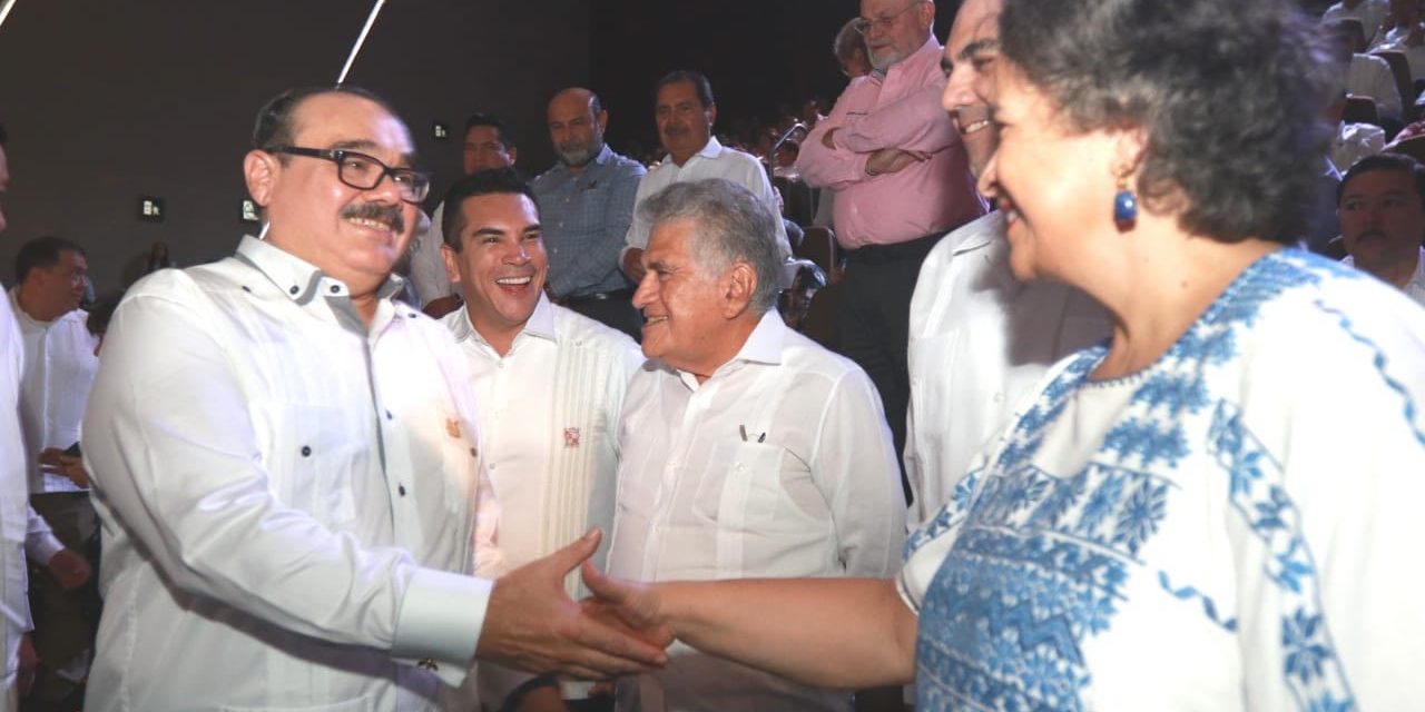 Osorio Chong y Moreno Cárdenas arropan a Ramírez Marín en Informe Legislativo