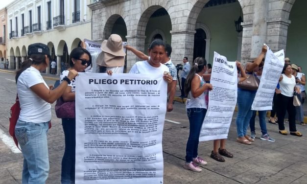 Los dejan sin respuesta por rechazo en plazas federales (Video)