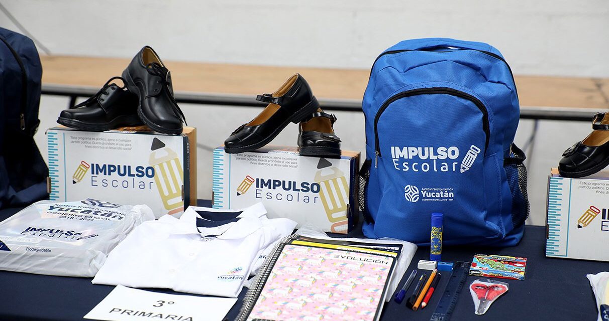 Arranca en Yucatán entrega de paquetes escolares para primaria y secundaria