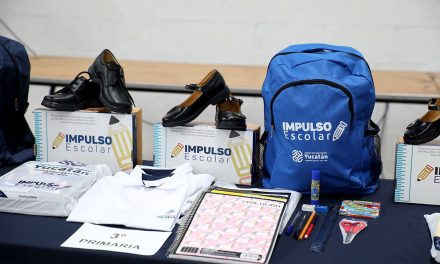 Arranca en Yucatán entrega de paquetes escolares para primaria y secundaria