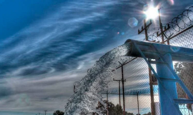 Agua potable en riesgo por más industria y población
