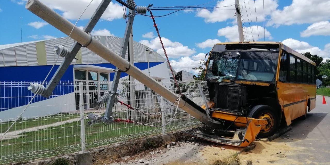 Brusco despertar de camionero en el periférico de Mérida