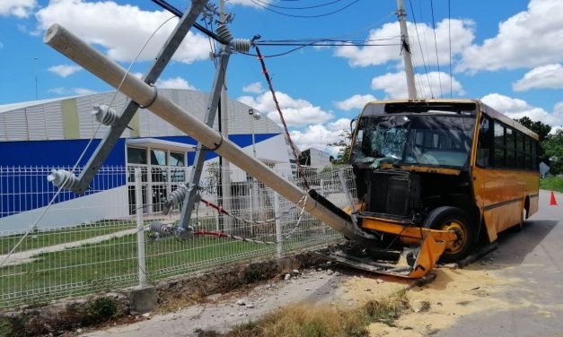 Brusco despertar de camionero en el periférico de Mérida