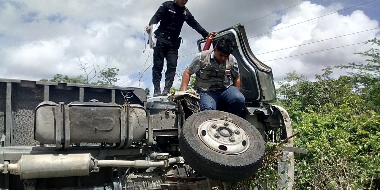 Cierra los ojos un instante y vuelca en la Valladolid-Mérida; sale ileso