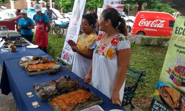 En preparativos la Feria del Mucbil-pollo en barrio de San Sebastián (Video)