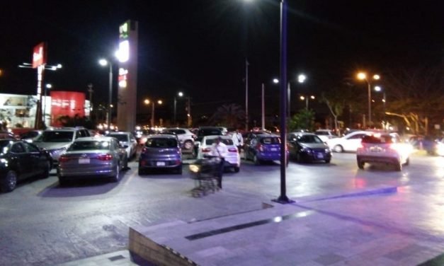 Estacionamientos de plazas comerciales de Mérida, en mira de diputados