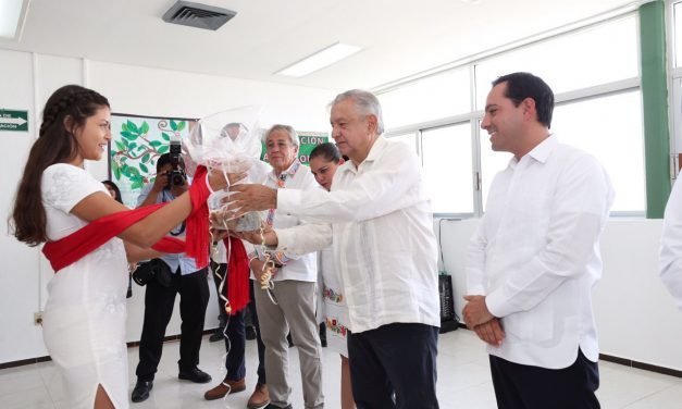 Con recorrido por clínicas rurales y espaldarazo a Vila, concluye gira de AMLO