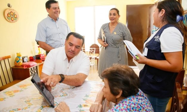 En marcha programa de digitalización que beneficia a usuarios del DIF Municipal