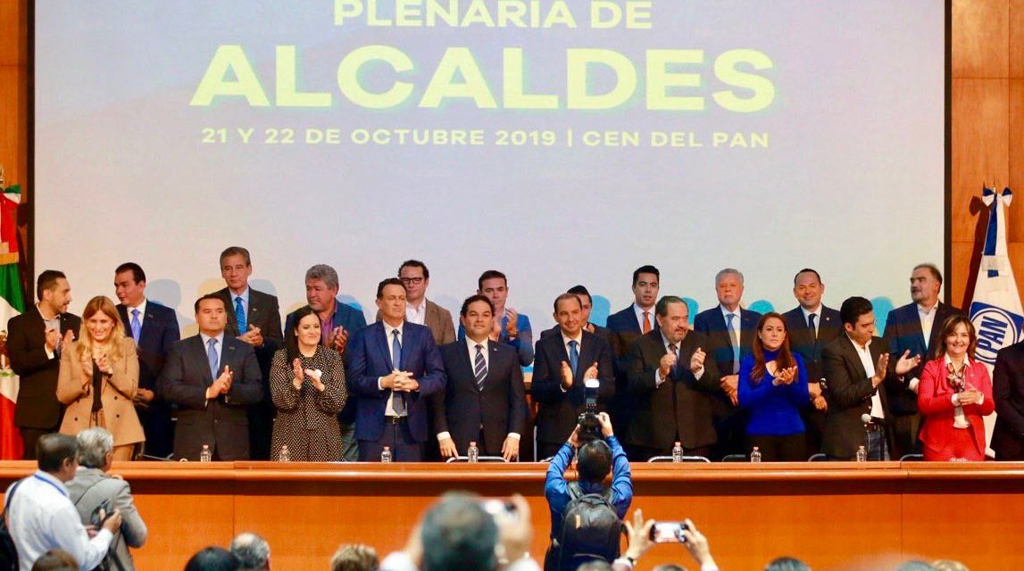 Alcaldes panistas van en bloque por más dinero para municipios