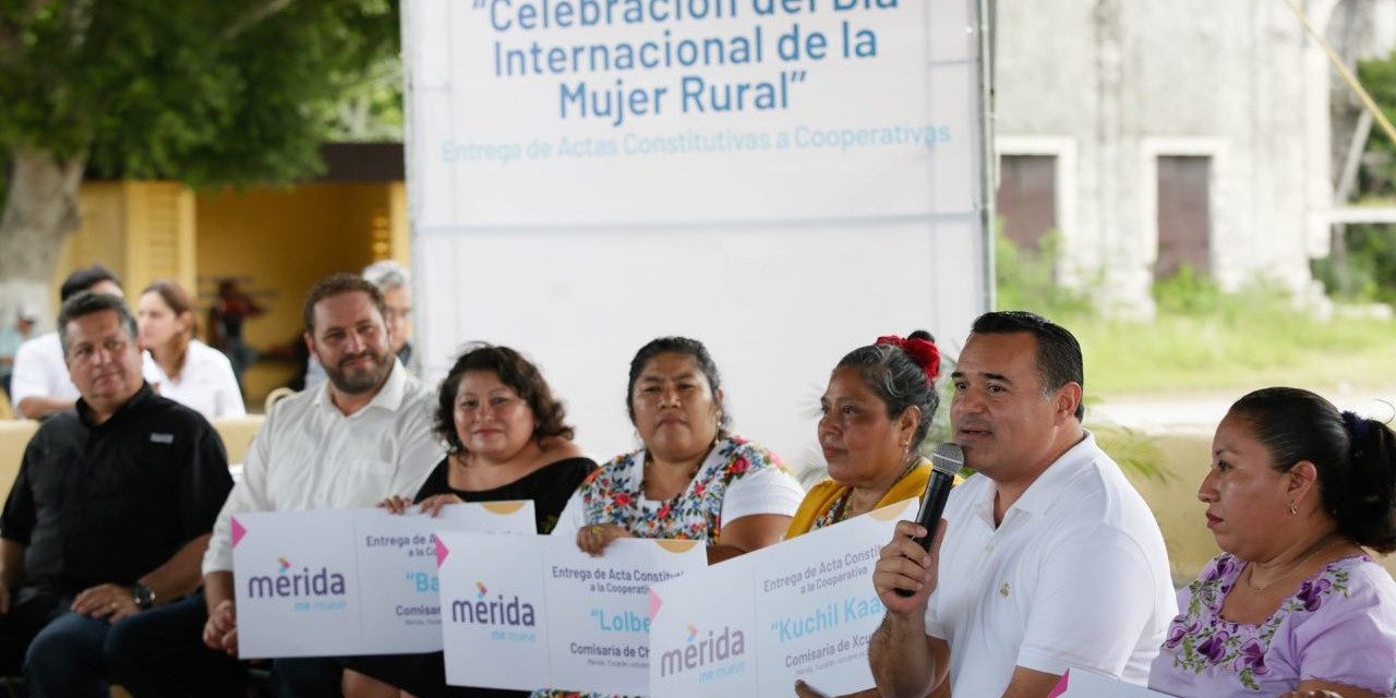 A mujeres de comisarías de Mérida actas constitutivas de cooperativas