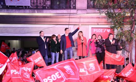 Gana PSOE elecciones españolas pero no logra mayoría para gobernar