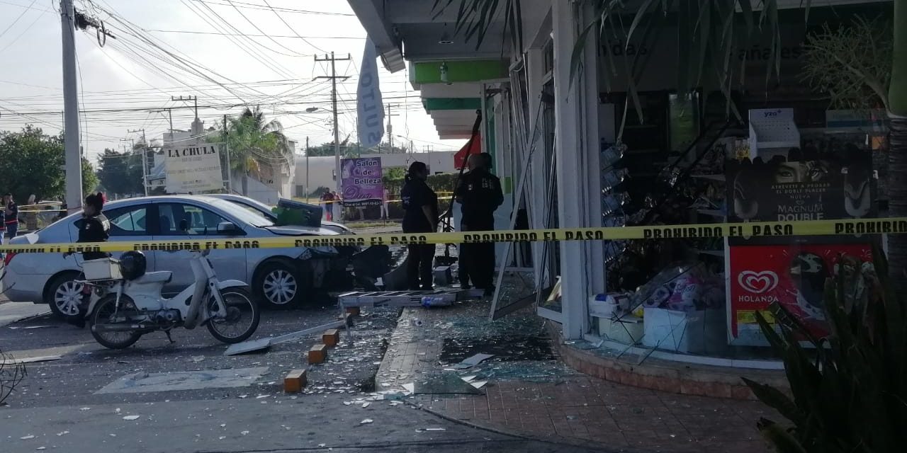 Negocios y vehículos dañados por explosión en Francisco de Montejo (Video)