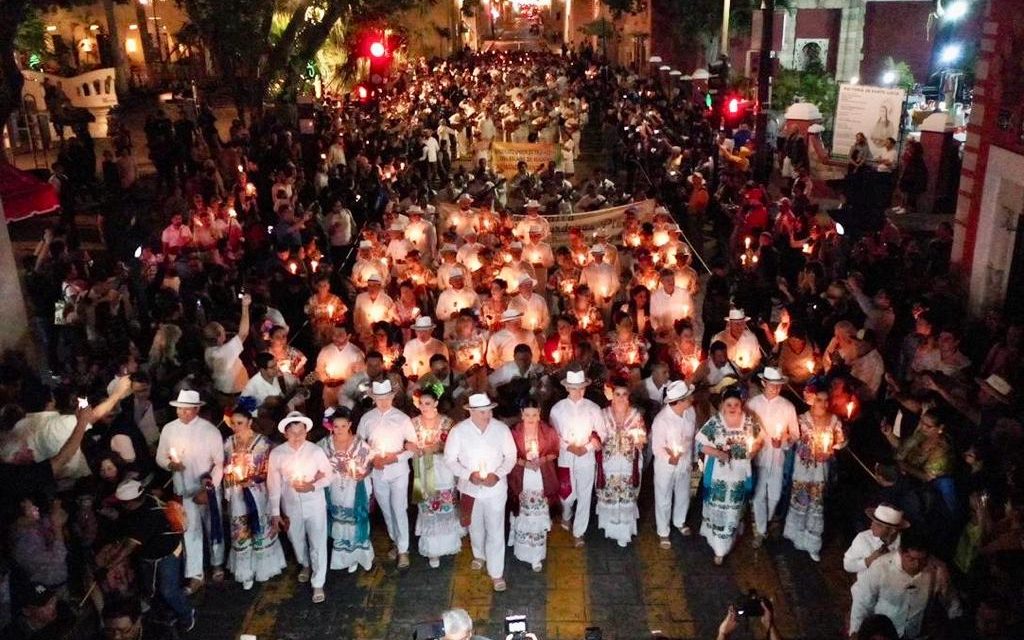 Callejoneada y mañanitas abren festejos a Mérida por 478 aniversario
