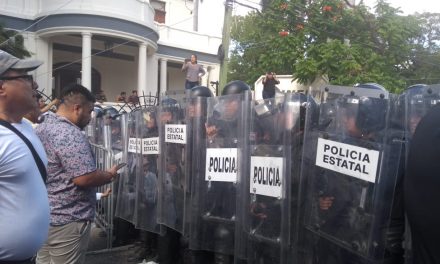 Saidén Ojeda acusa “violencia de provocadores” (Video)