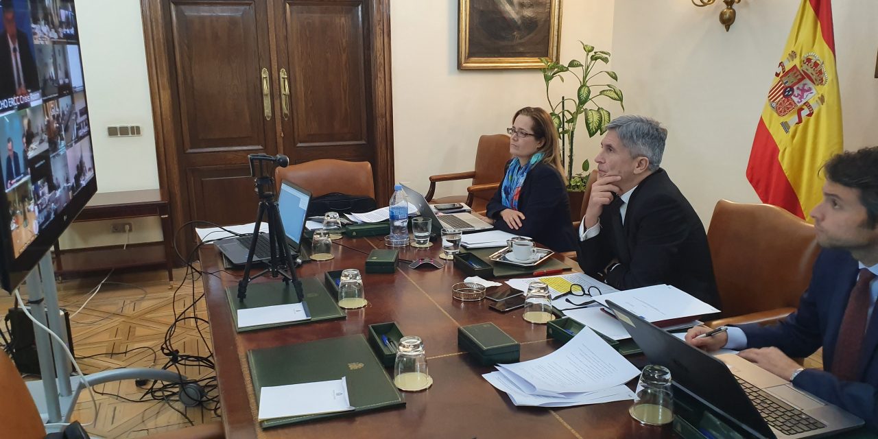 España aplica cierre parcial de acceso terrestre a su territorio