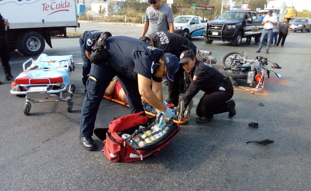 Motociclistas en brutal choque en la Mérida-Umán