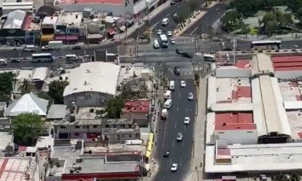 Zona urbana de Cancún con “bastante” movimiento de personas (Video)
