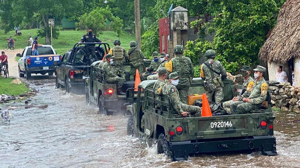 Militares auxilian a yucatecos por Tormenta Tropical “Cristóbal”