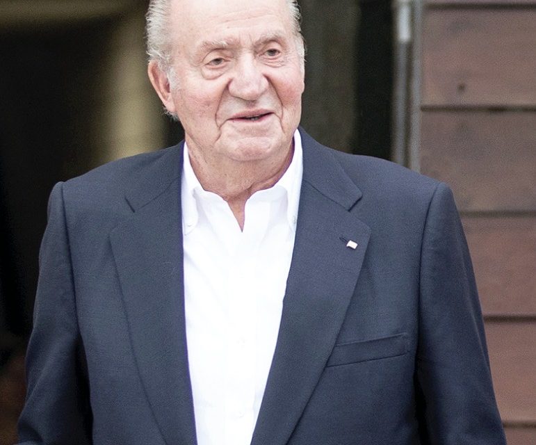 Comunica Juan Carlos de Borbón a Felipe VI que vivirá fuera de España