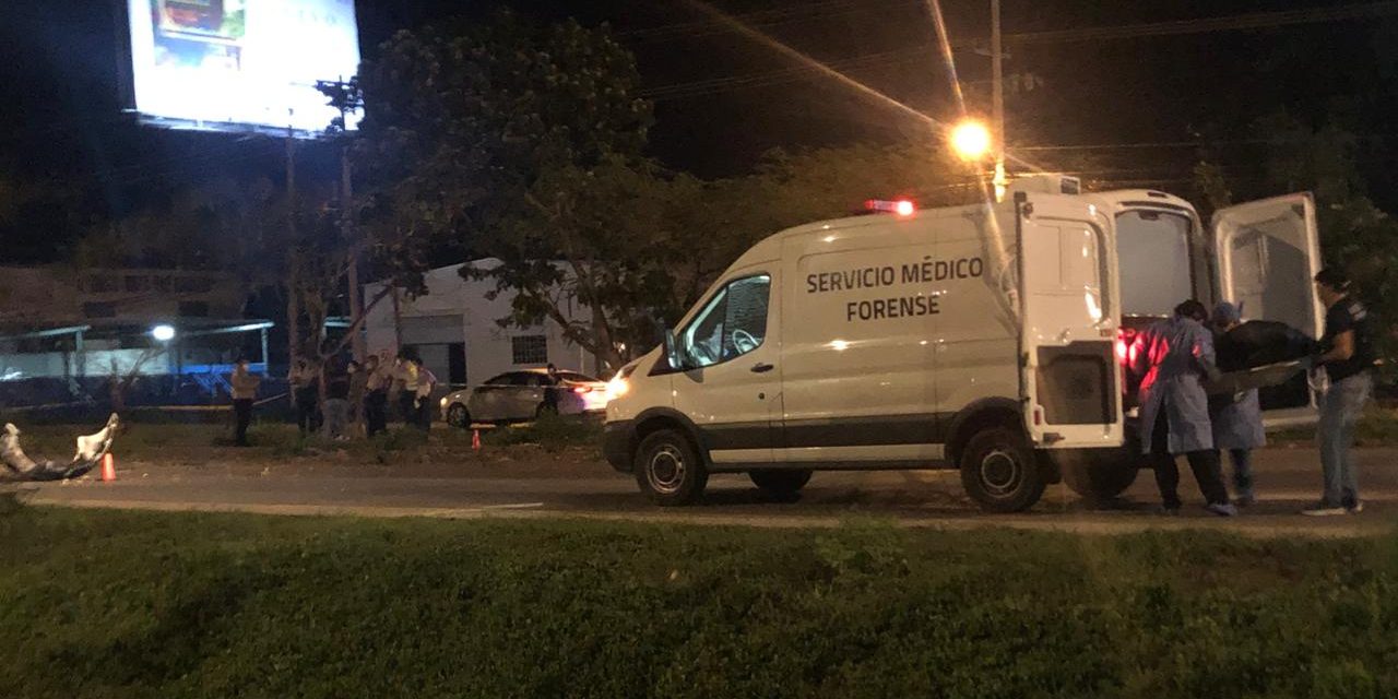 Muere una persona en persecución policíaca en periférico Mérida