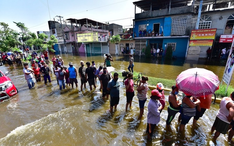 Tabasco, con 200 mil afectados y vienen más lluvias y escurrimientos