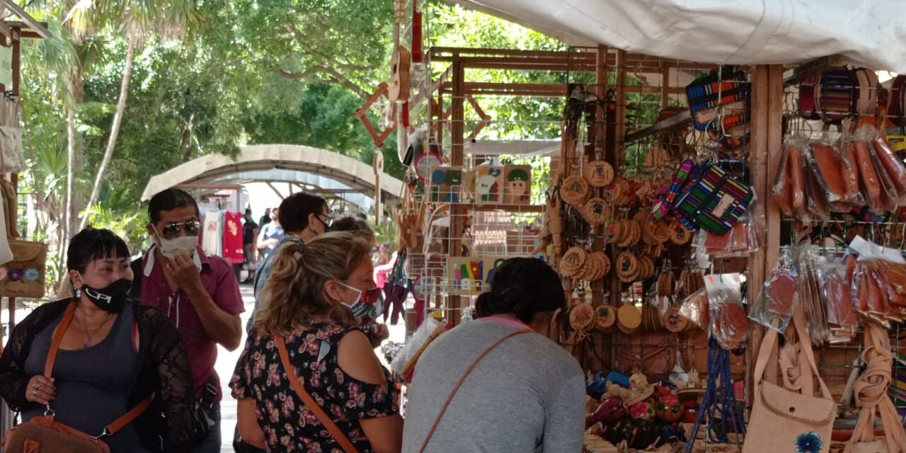 Con nostalgia por las ventas y la concurrencia retorna Mérida en Domingo