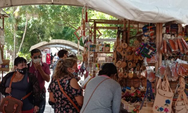 Con nostalgia por las ventas y la concurrencia retorna Mérida en Domingo