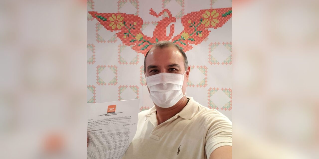 Víctor Cervera Hernández registra su precandidatura por Mérida