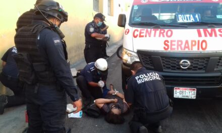 Salvó de morir aplastada por colectivo urbano en centro de Mérida