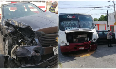 Autobús con ocho pasajeros embiste auto Suzuki manejado por un chico