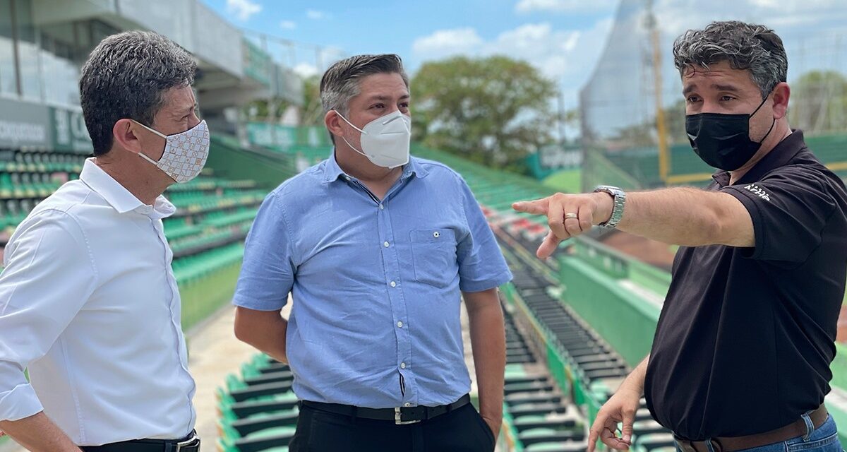 A la pelota, con restricciones. Si pretendes ir al béisbol, toma en cuenta