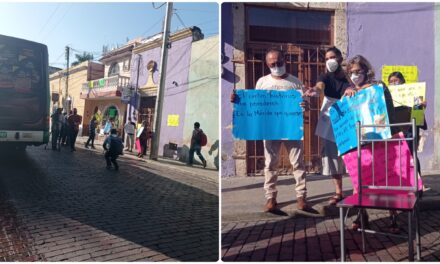 Bloquean dos paraderos de transporte en Santa Lucía, Mérida, y los reubican
