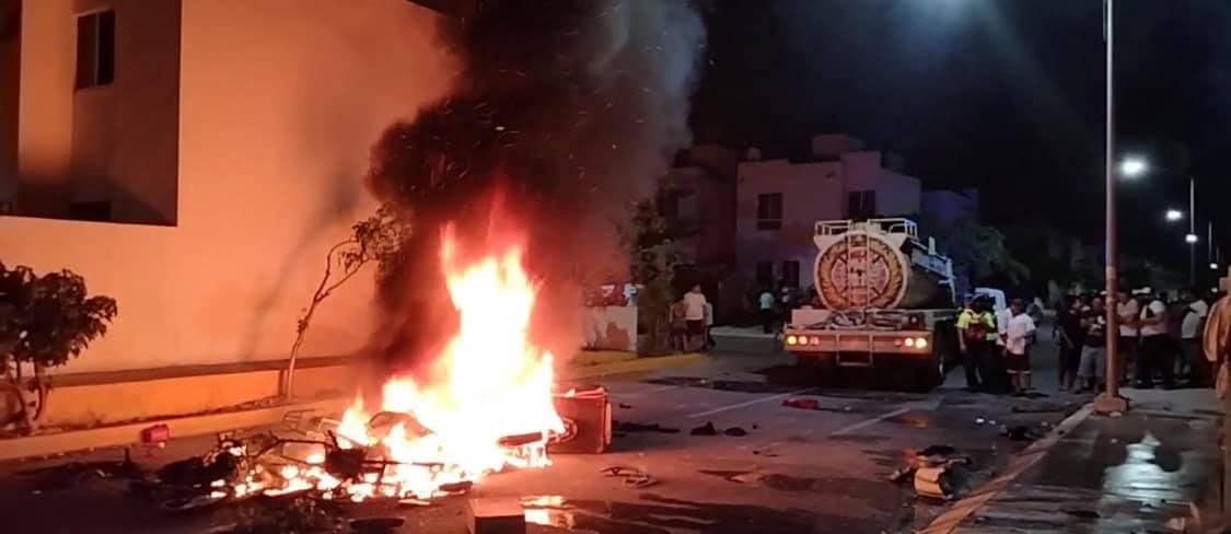 Incendian casa y mobiliario en Playa del Carmen en fallido linchamiento