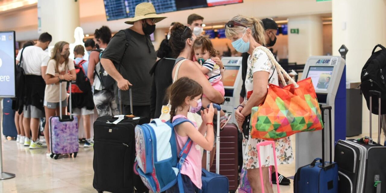 Turismo en Cancún: nuevo “récord” de vuelos en pandemia
