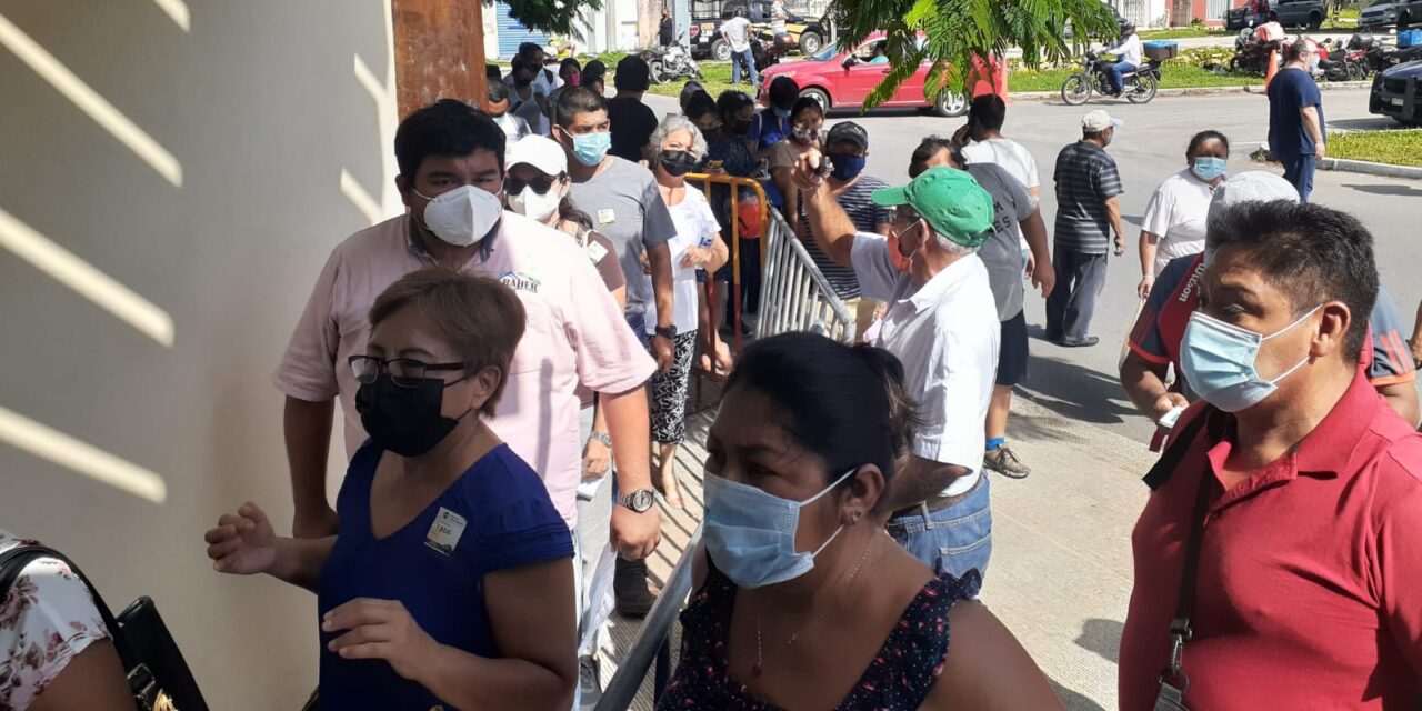 Asignan fichas y agotan vacunas Pfizer en Hospital Militar de Mérida