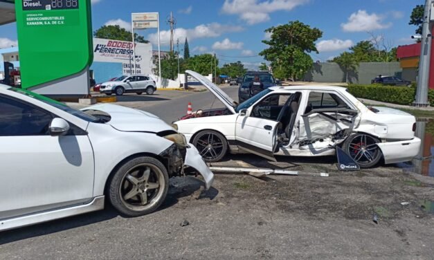 Pesadilla para familia en San Antonio Kaua III: auto chocado y ellos lesionados