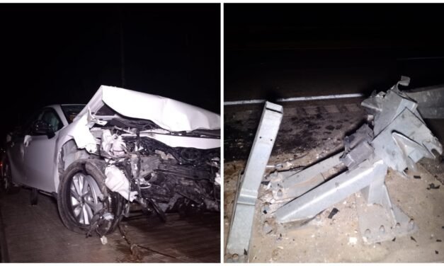 Camioneta destrozada en la Mérida – Campeche; presuntos lesionados