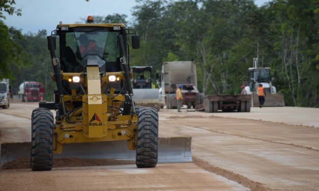 Elude López Obrador “trabas” a sus proyectos, entre ellos Tren Maya